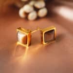 Pair of 18K gold-plated tiger eye square stud earrings