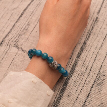 Wearing Kyanite, Agate and Chalcedony Bracelet – Natural Gemstone Jewelry