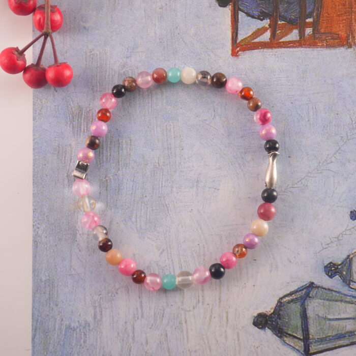 Rose Quartz and Amethyst Bracelet in Natural Light – Colorful Love Bracelet