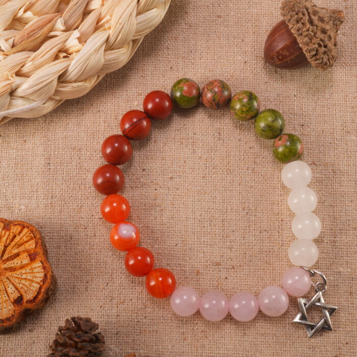 Bracelet resting on natural linen under soft daylight, evoking warmth and calm