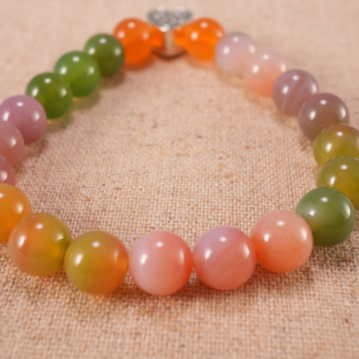 Detailed View of Agate Beads and S925 Silver Clasp – Heart Bracelet Design
