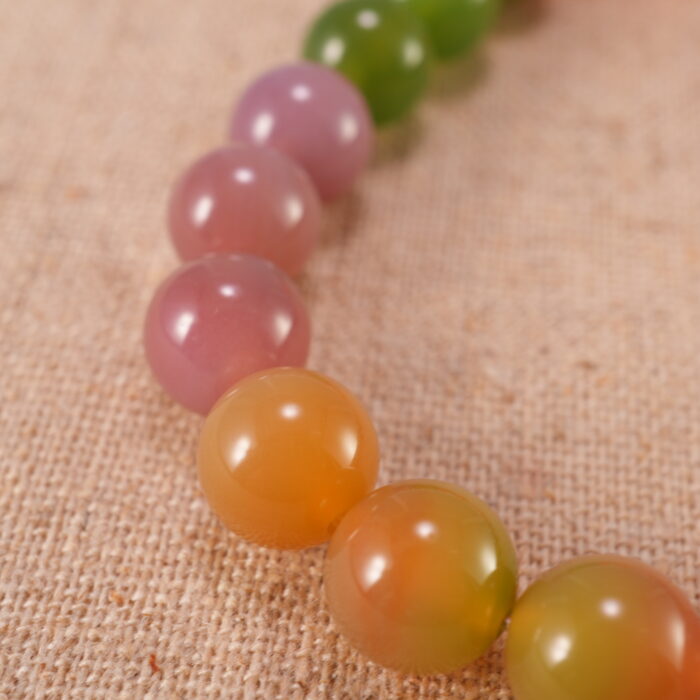 Detailed View of Agate Beads and S925 Silver Clasp – Heart Bracelet Design